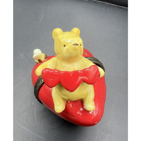 Classic Winnie the Pooh’s Heart Hinged Box Disney Midwest Of Cannon Falls - Picture 2 of 6